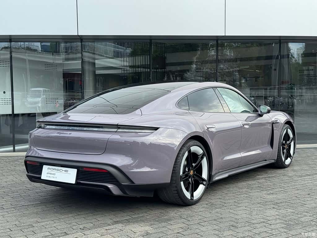 Porsche Taycan, 2025 3