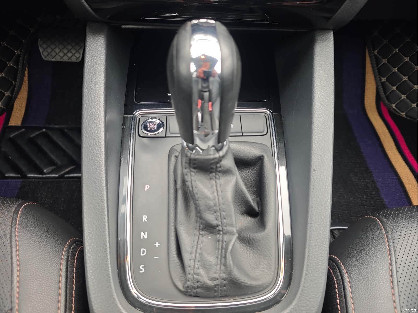 Volkswagen Sagitar, 2015 13