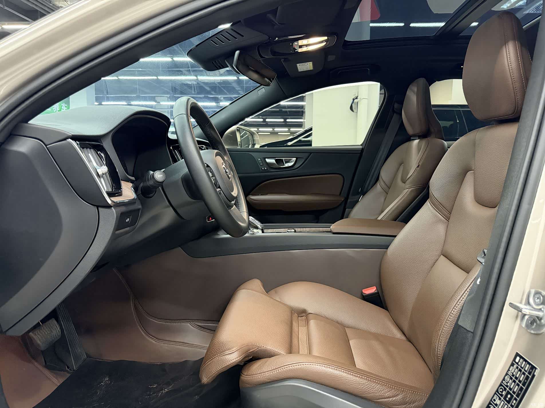 Volvo S60, 2023 12
