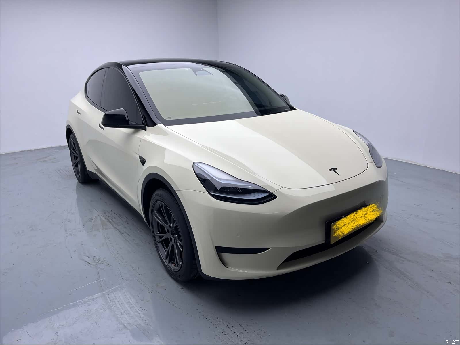 Tesla Model Y, 2023 3