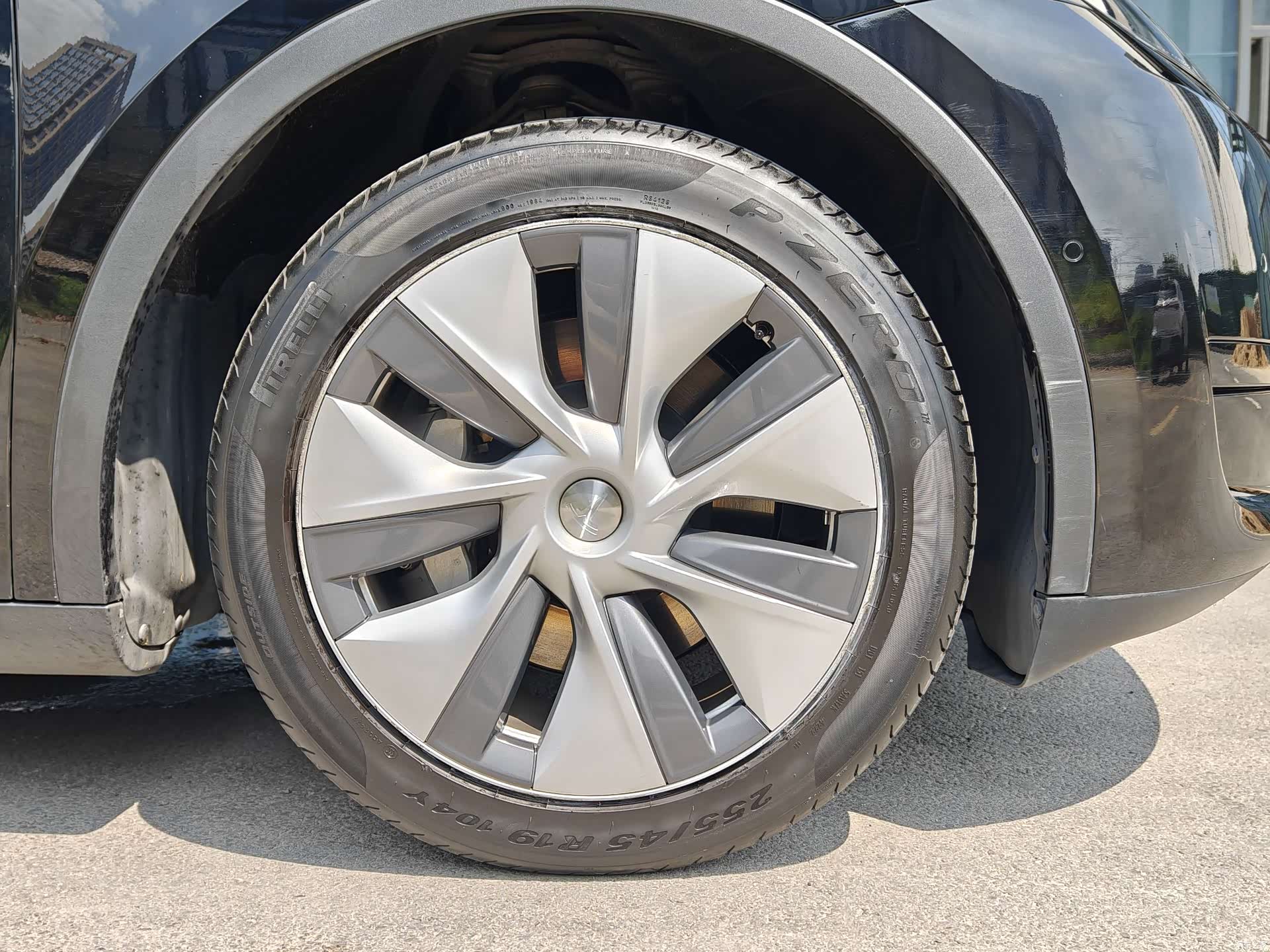 Tesla Model Y, 2023 10