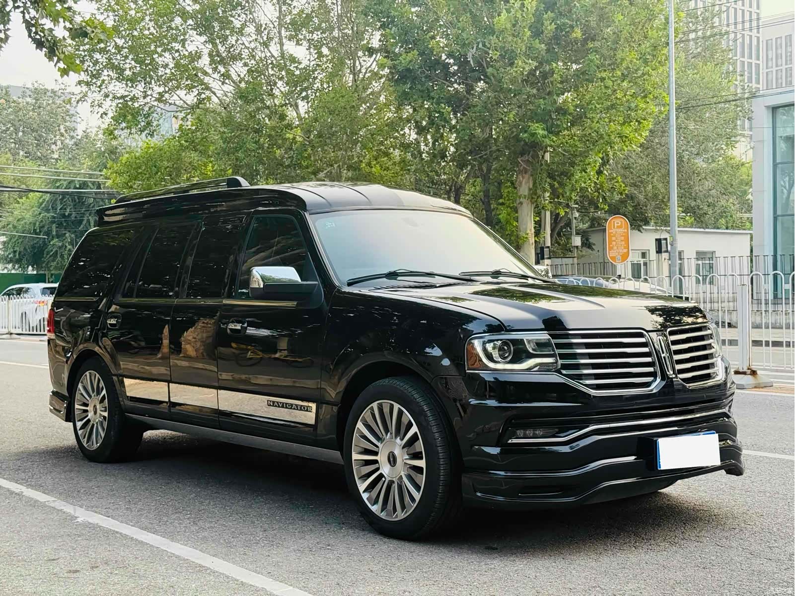 Lincoln Navigator, 2017 3