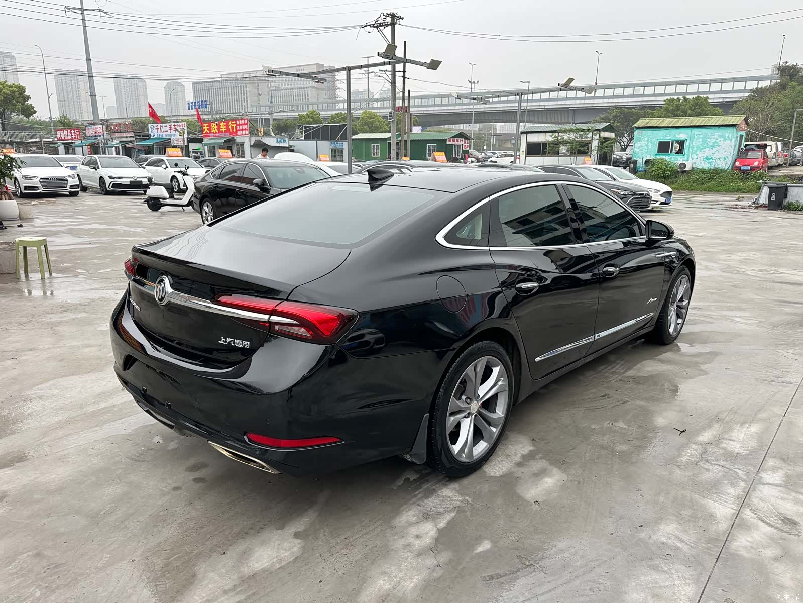 Buick LaCrosse, 2022 все фото