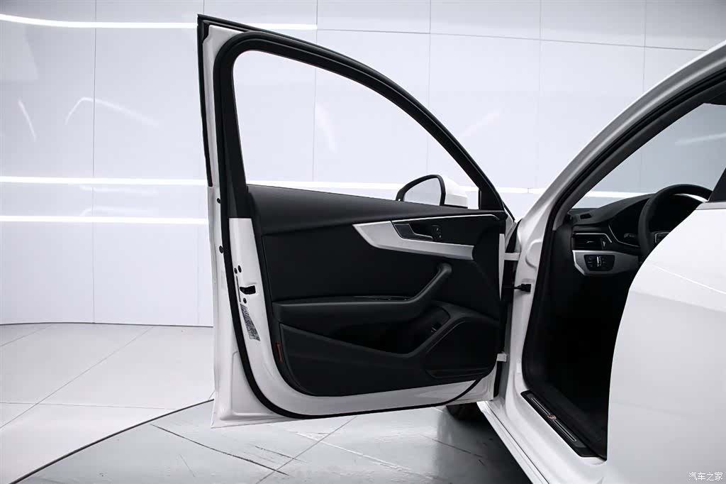 Audi A4L, 2021 11