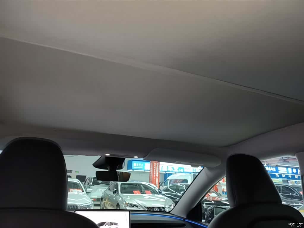 Tesla Model Y, 2025 18