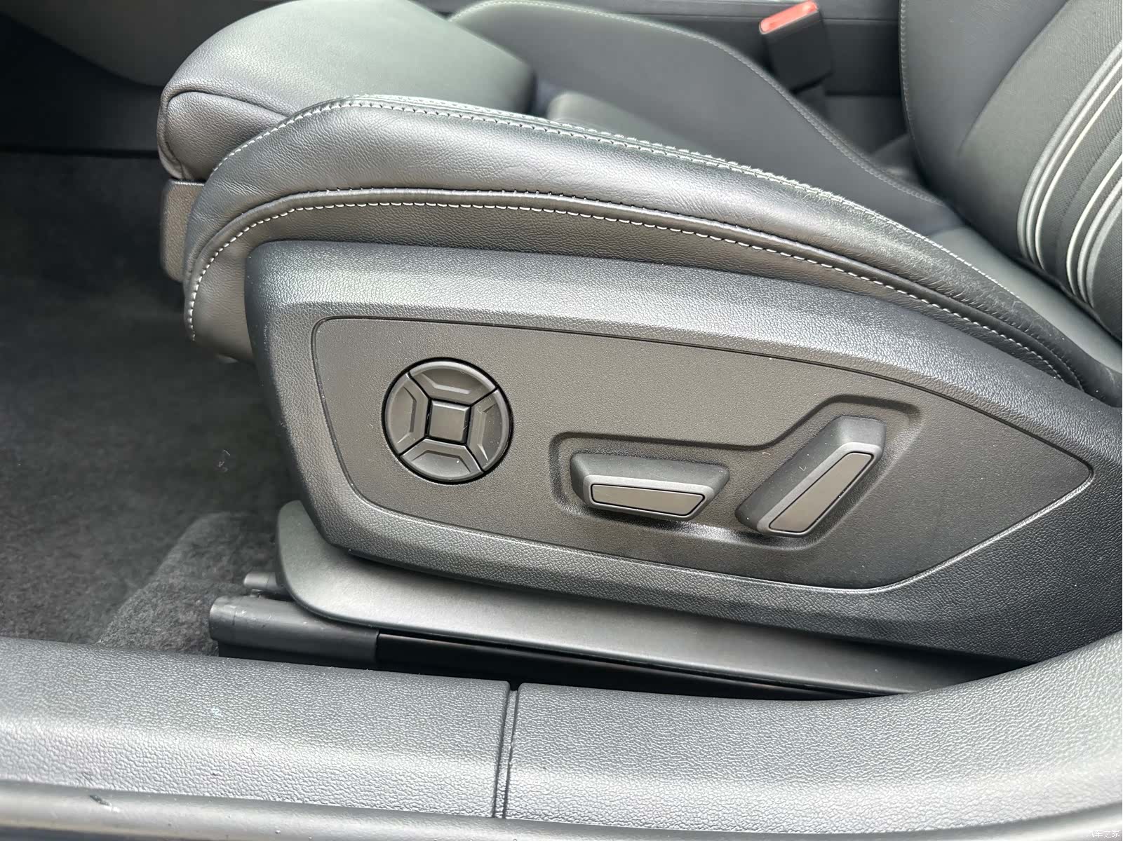 Audi A3, 2023 все фото
