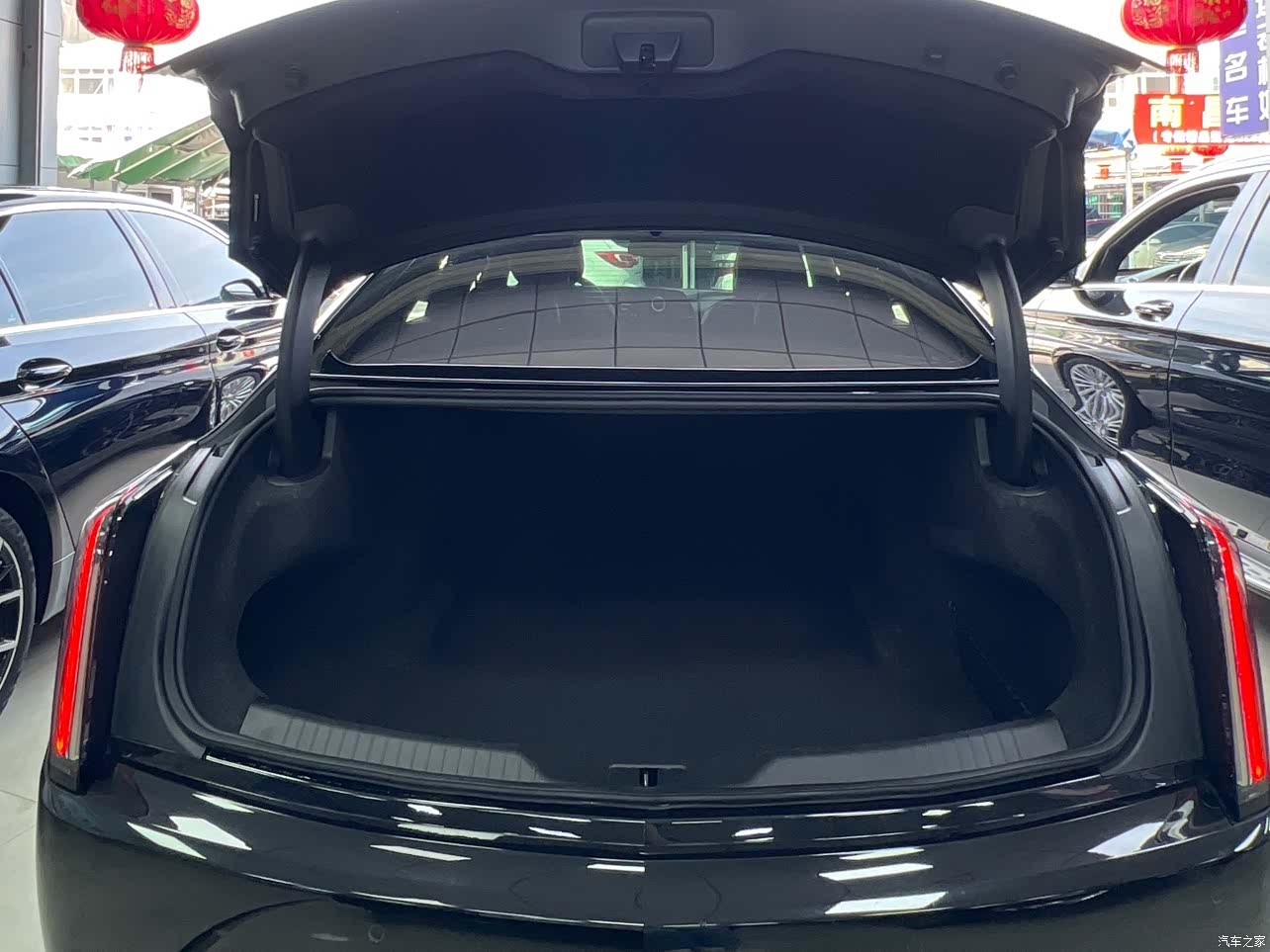 Cadillac CT6, 2024 10