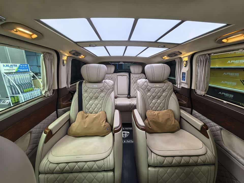 Mercedes-Benz V-class