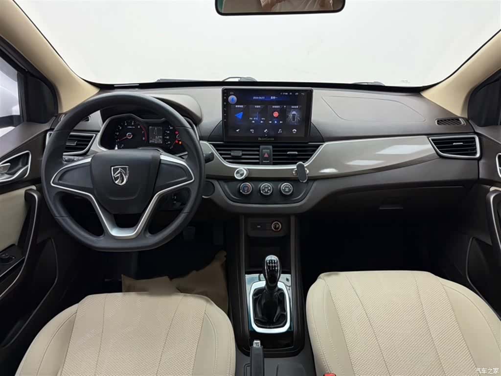 Wuling 310W, 2021 12