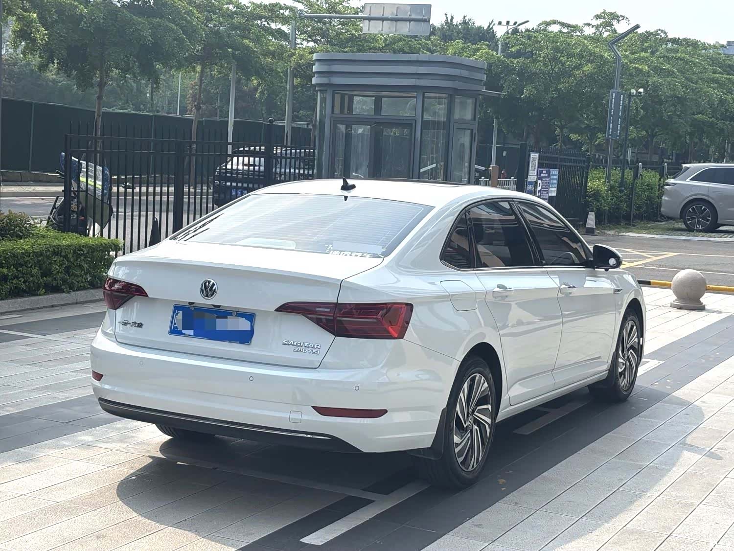 Volkswagen Sagitar, 2021 7