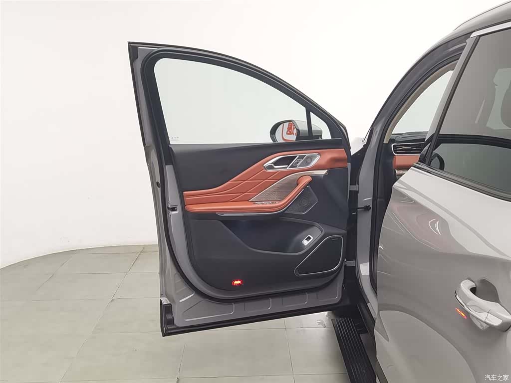 Hongqi HS7, 2024 8