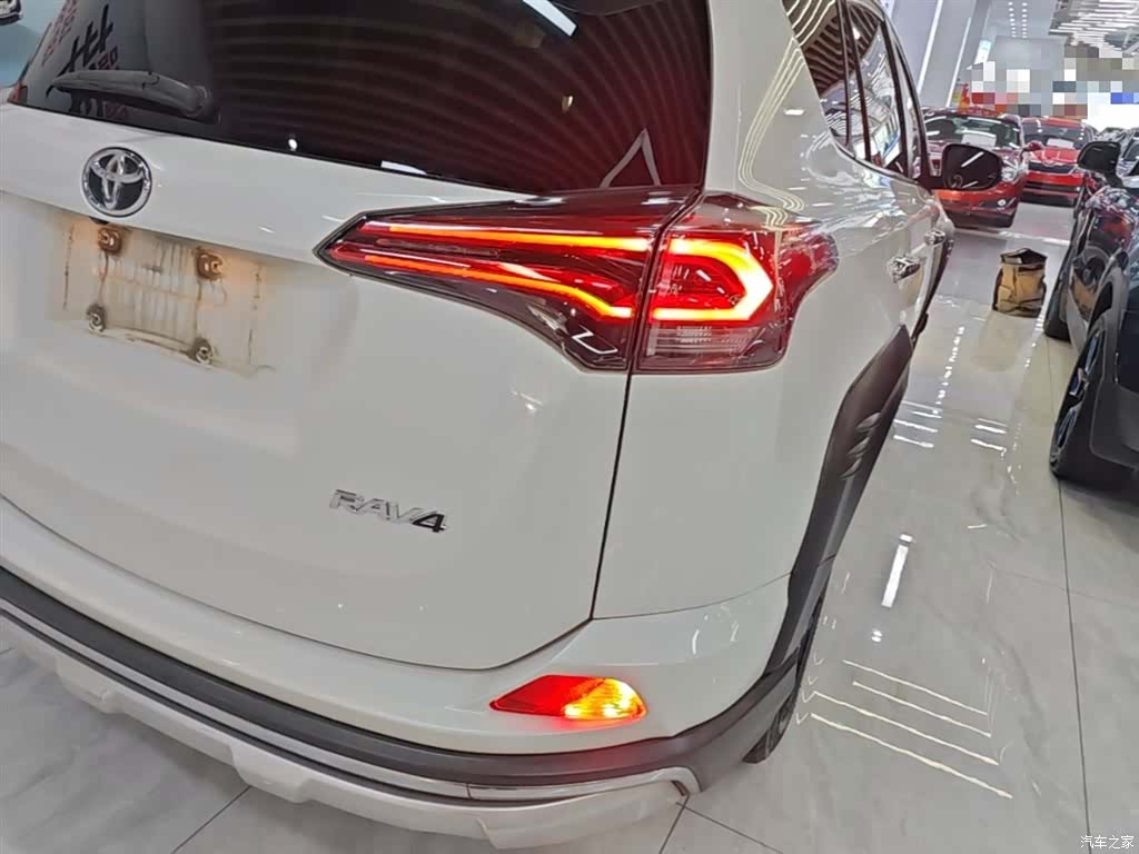 Toyota RAV4, 2019 8