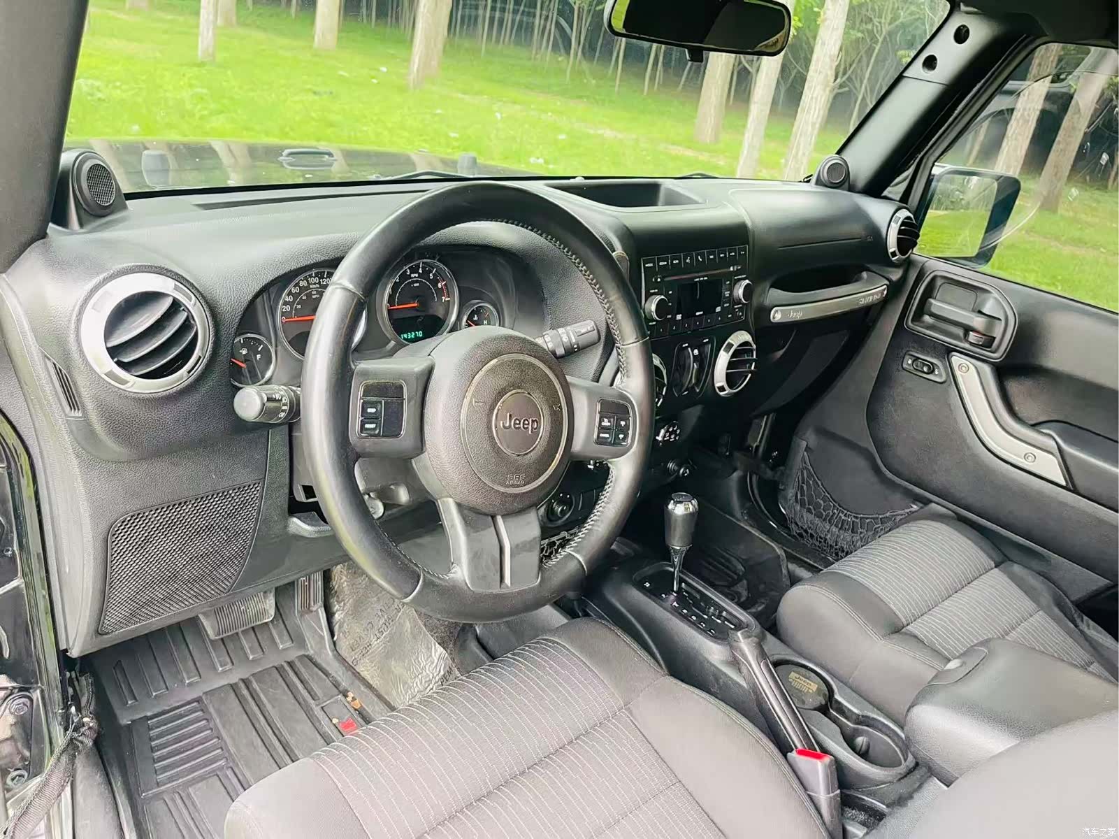 Jeep Wrangler, 2011 7