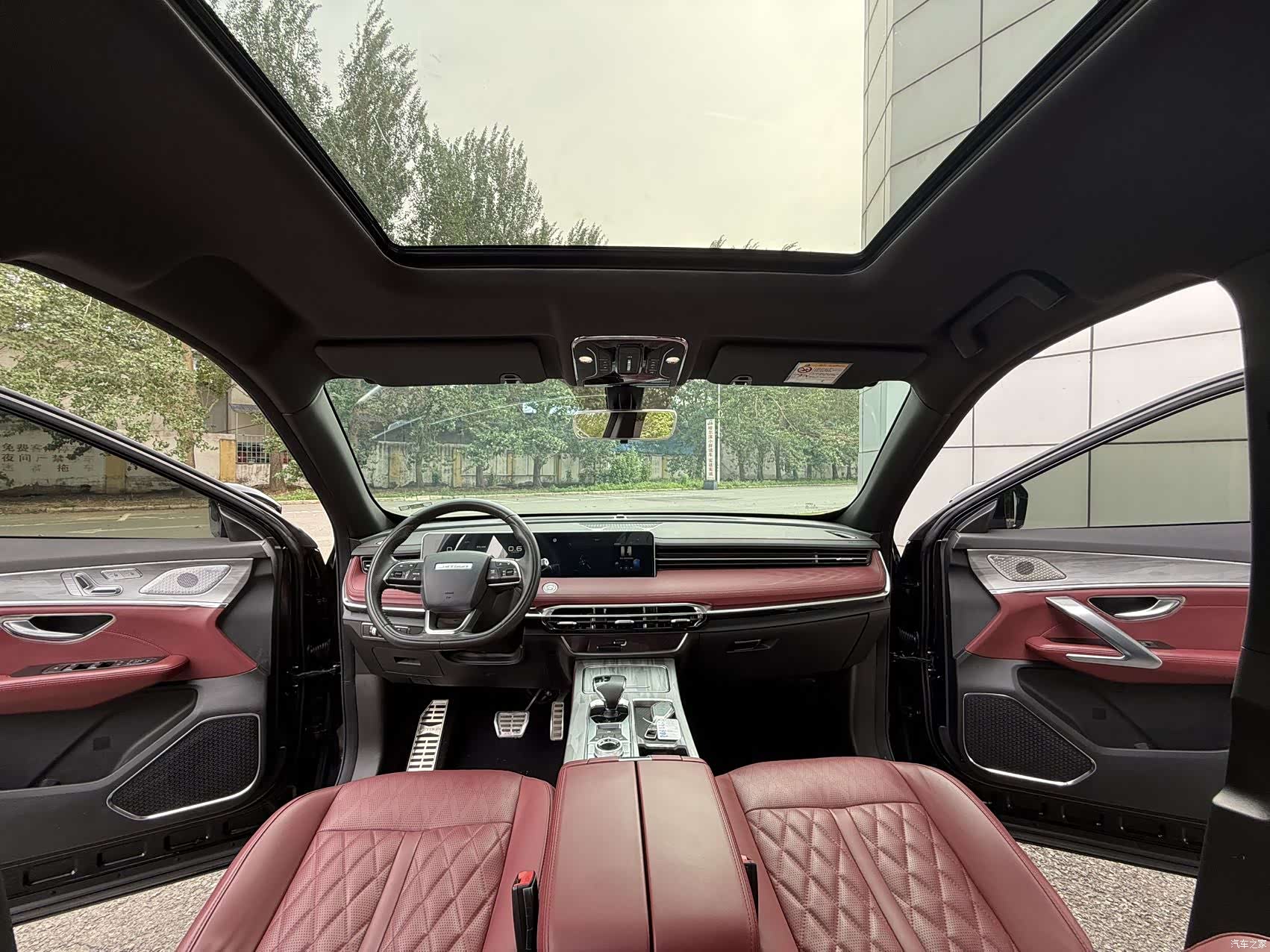 Jetour X70, 2023 10