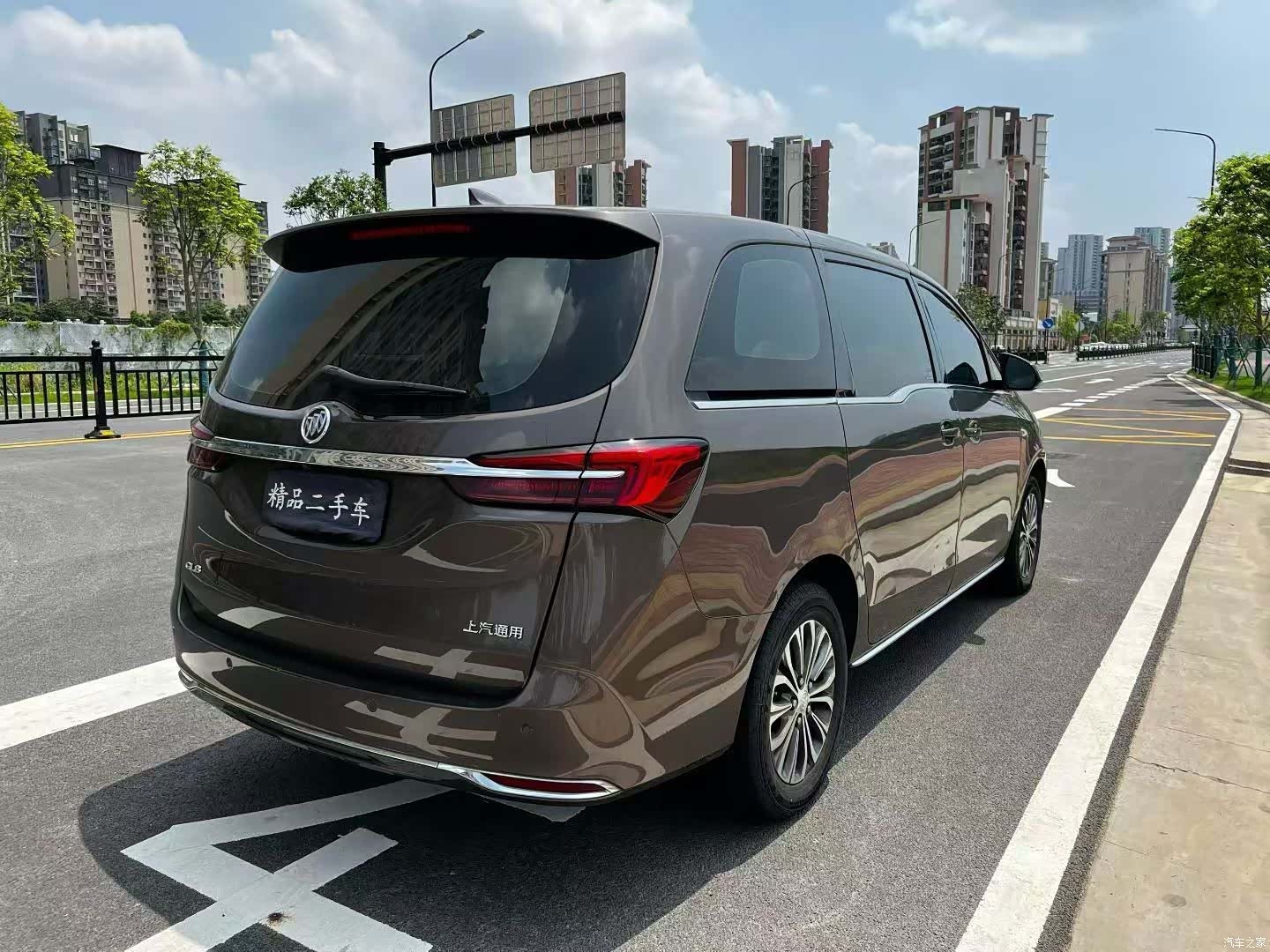 Buick GL8, 2023 9