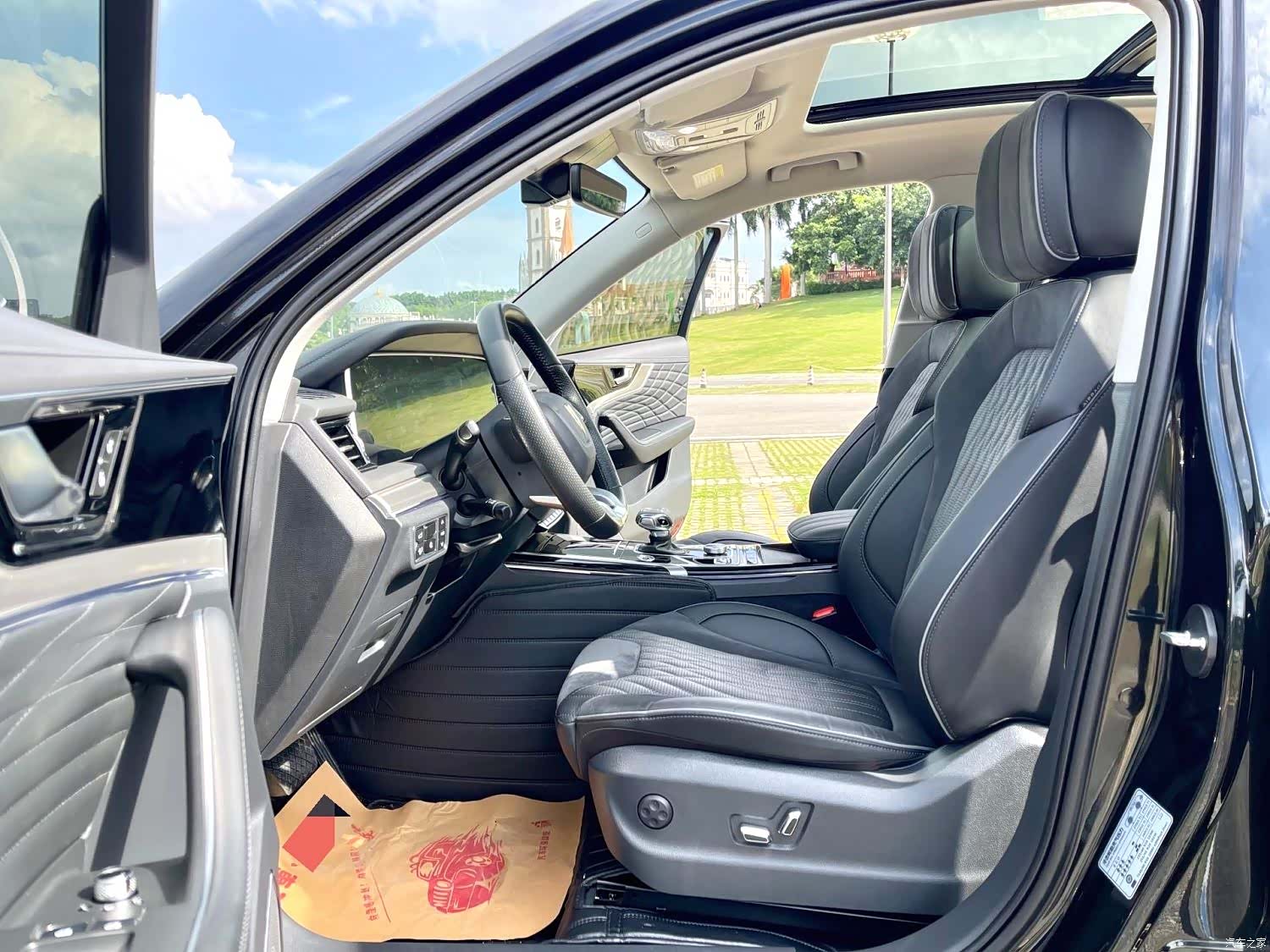 Hongqi HS5, 2020 6