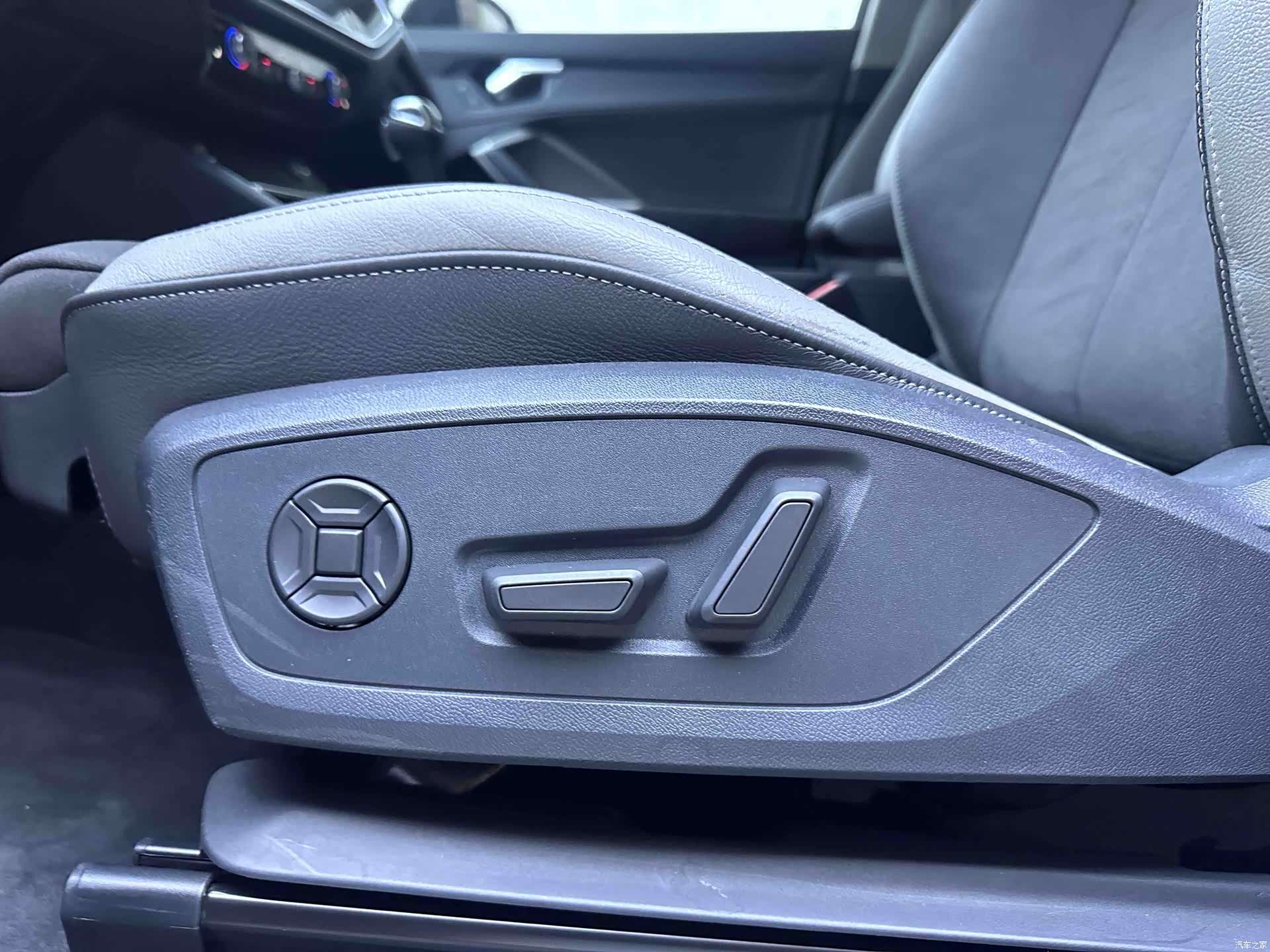 Audi Q3, 2022 18