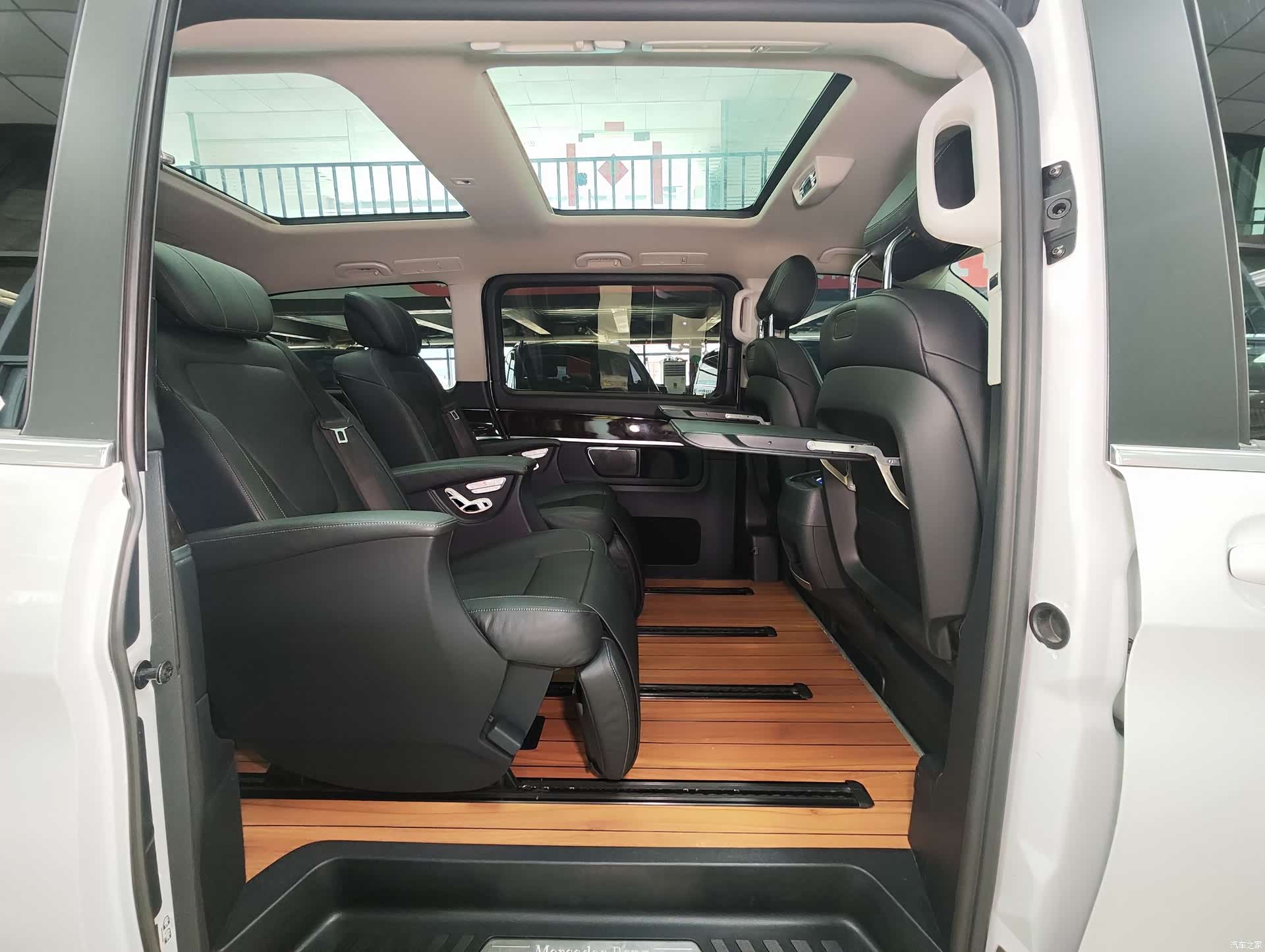Mercedes-Benz V-Class, 2018 10