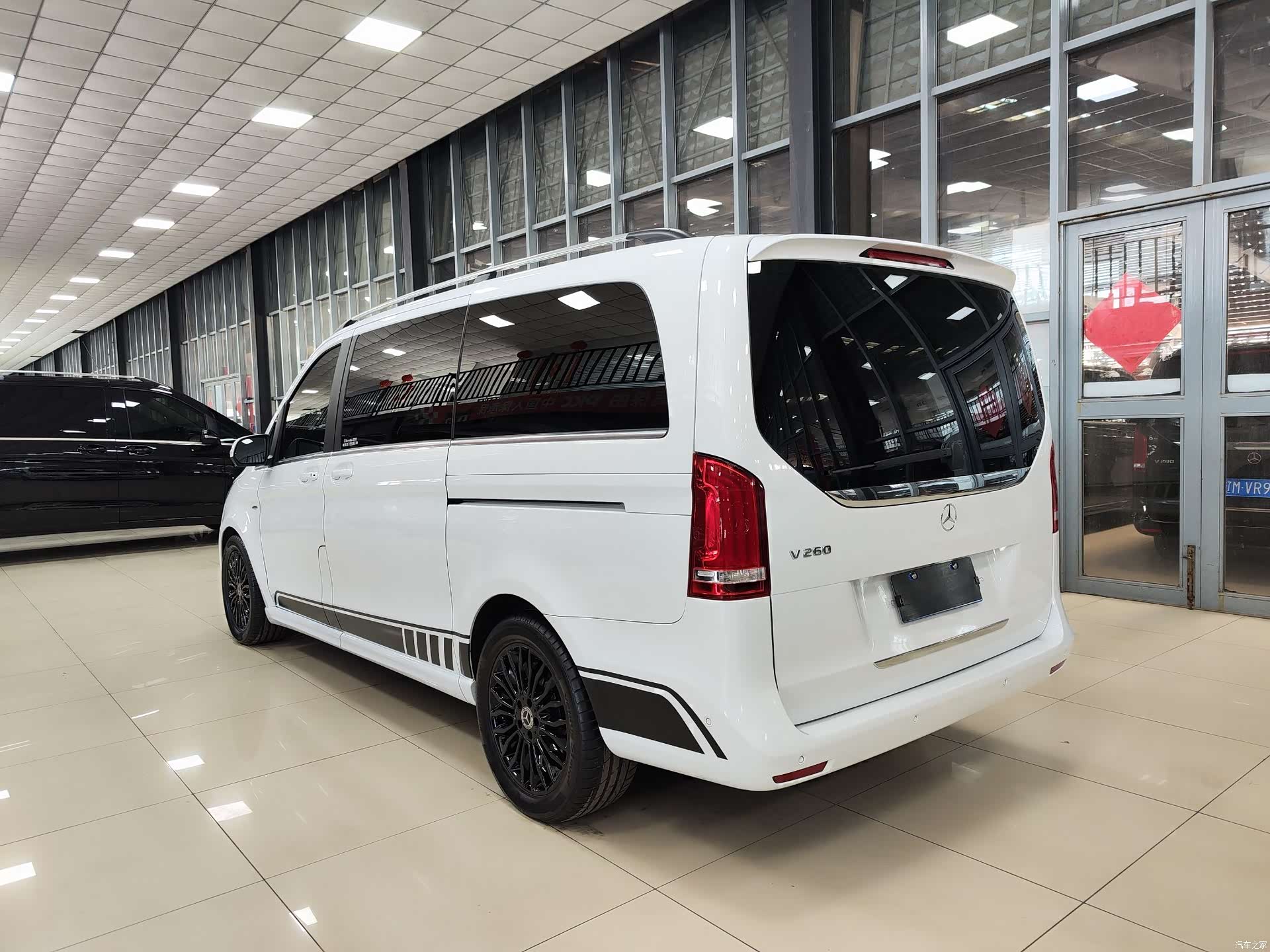 Mercedes-Benz V-Class, 2018 28