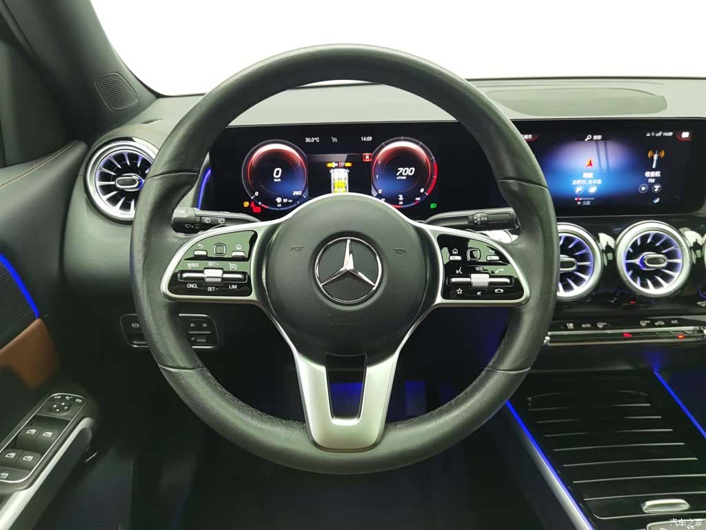 Mercedes-Benz GLB, 2022 11