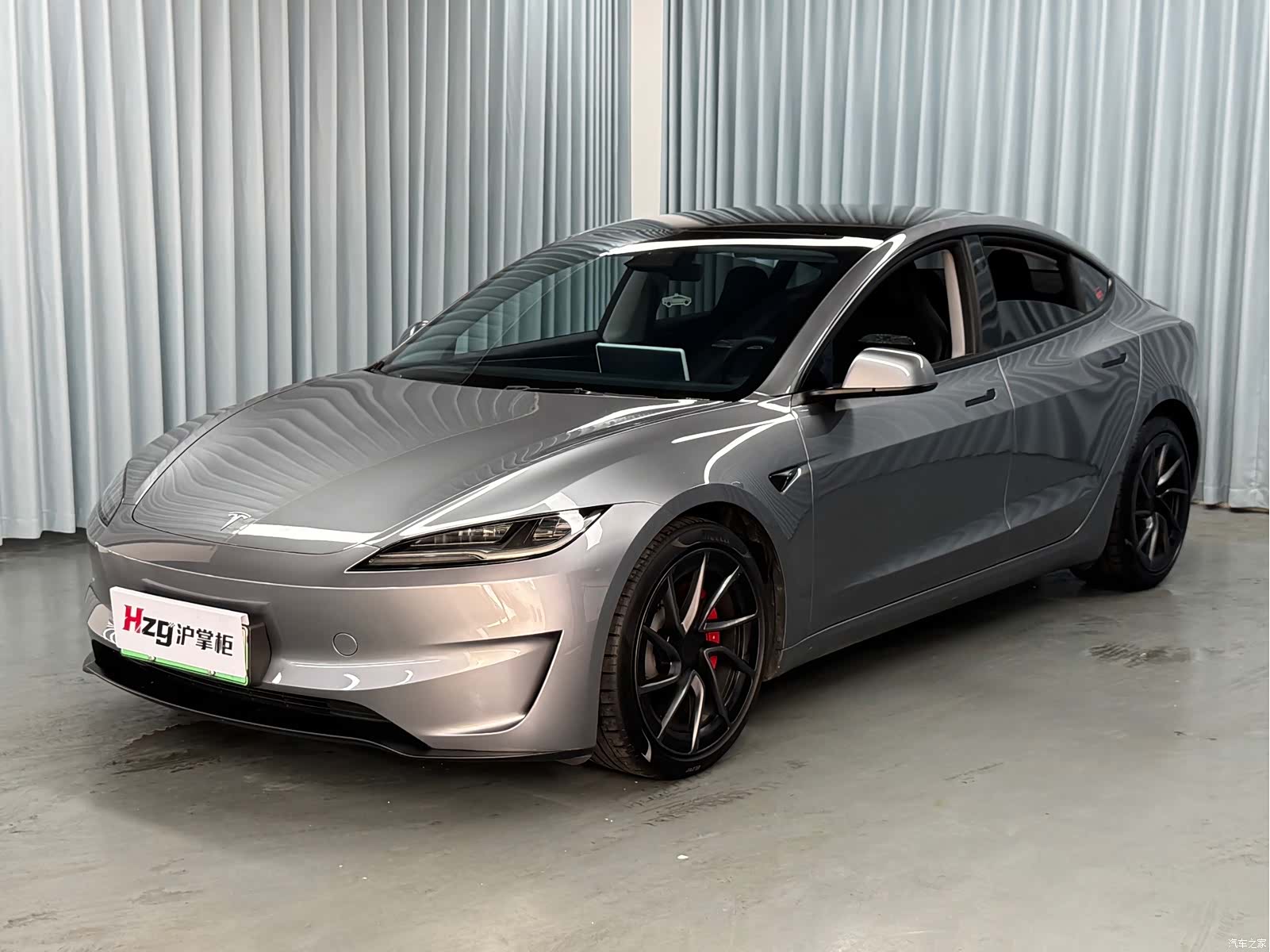 Tesla Model 3, 2025 1