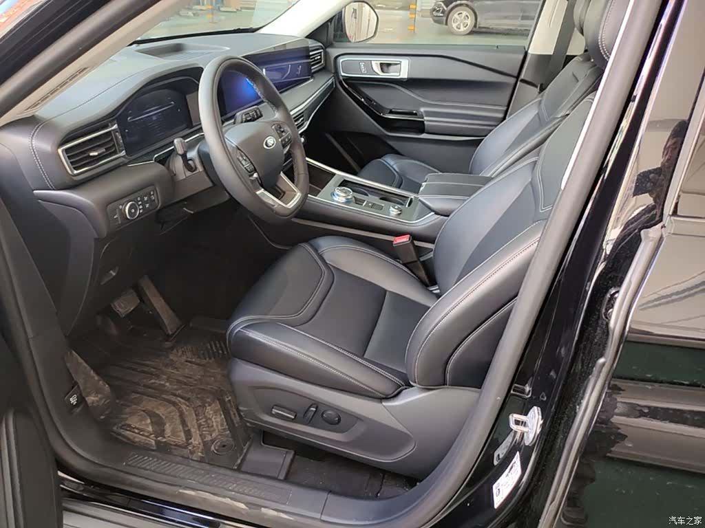 Ford Explorer, 2025 15