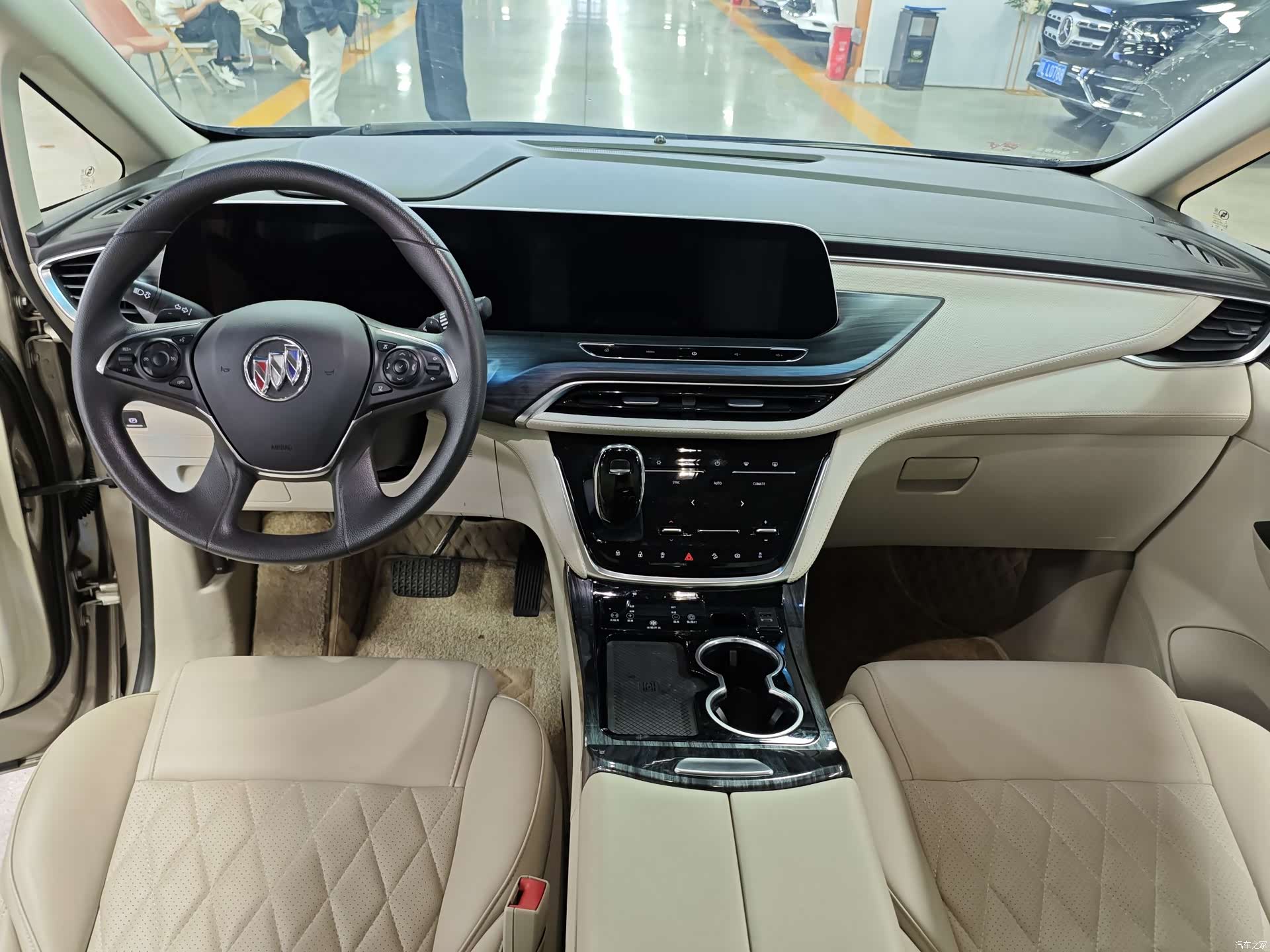 Buick GL8, 2024 7