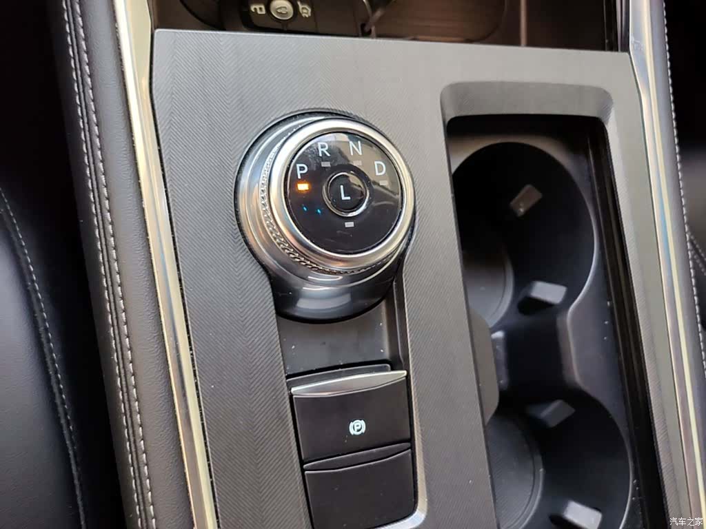 Ford Explorer, 2025 14