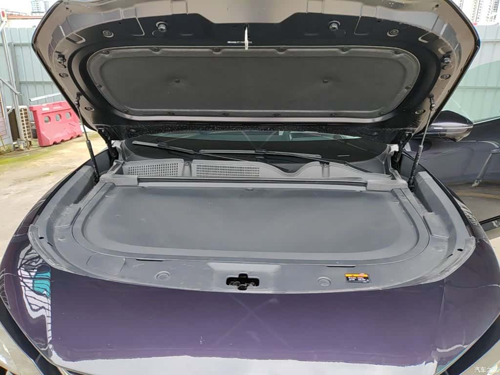 Mazda EZ-60, 2025 20