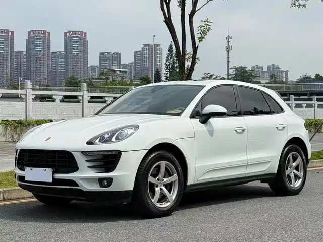 Porsche Macan 2017 — купить из Китая под заказ
