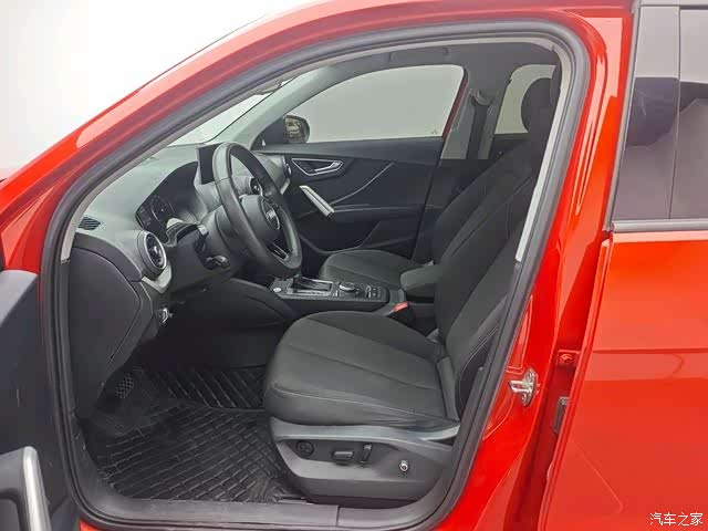 Audi Q2L, 2021 11