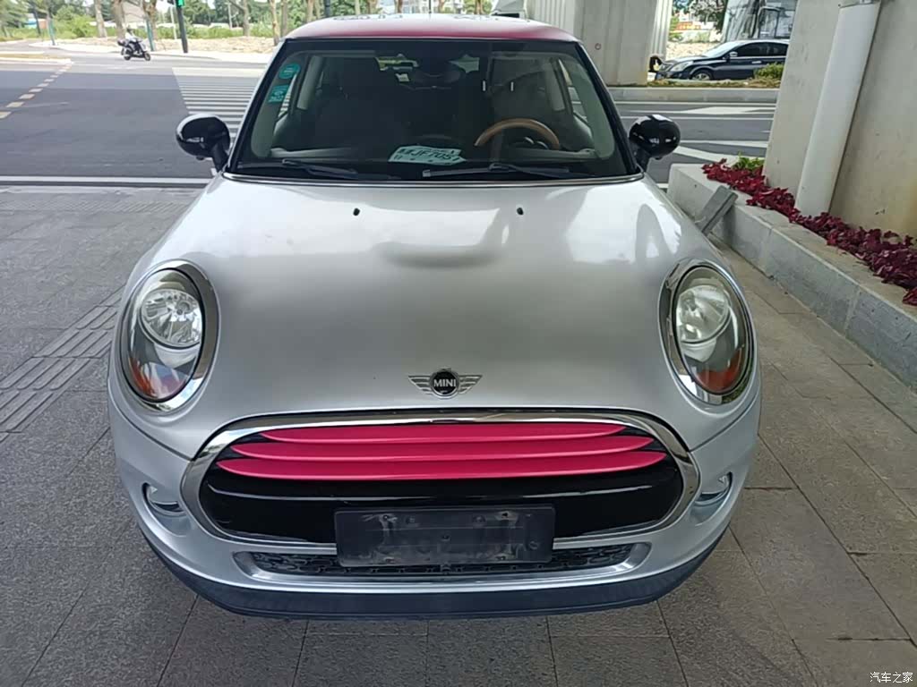 Mini Cooper, 2014 3