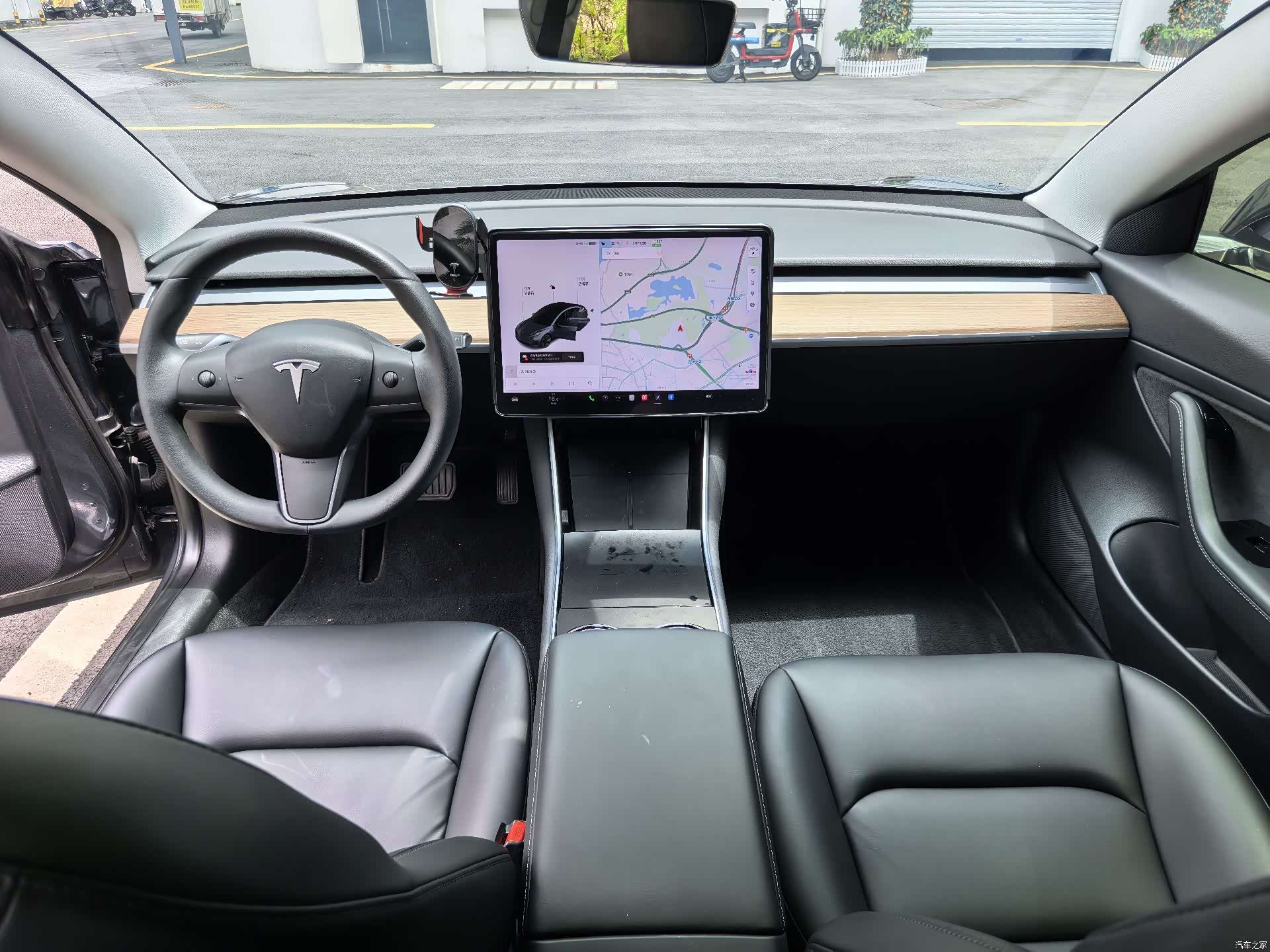 Tesla Model 3, 2020 6