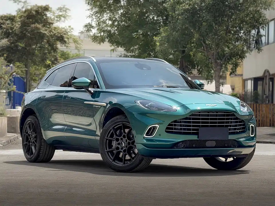 Aston Martin DBX Aston Martin DBX