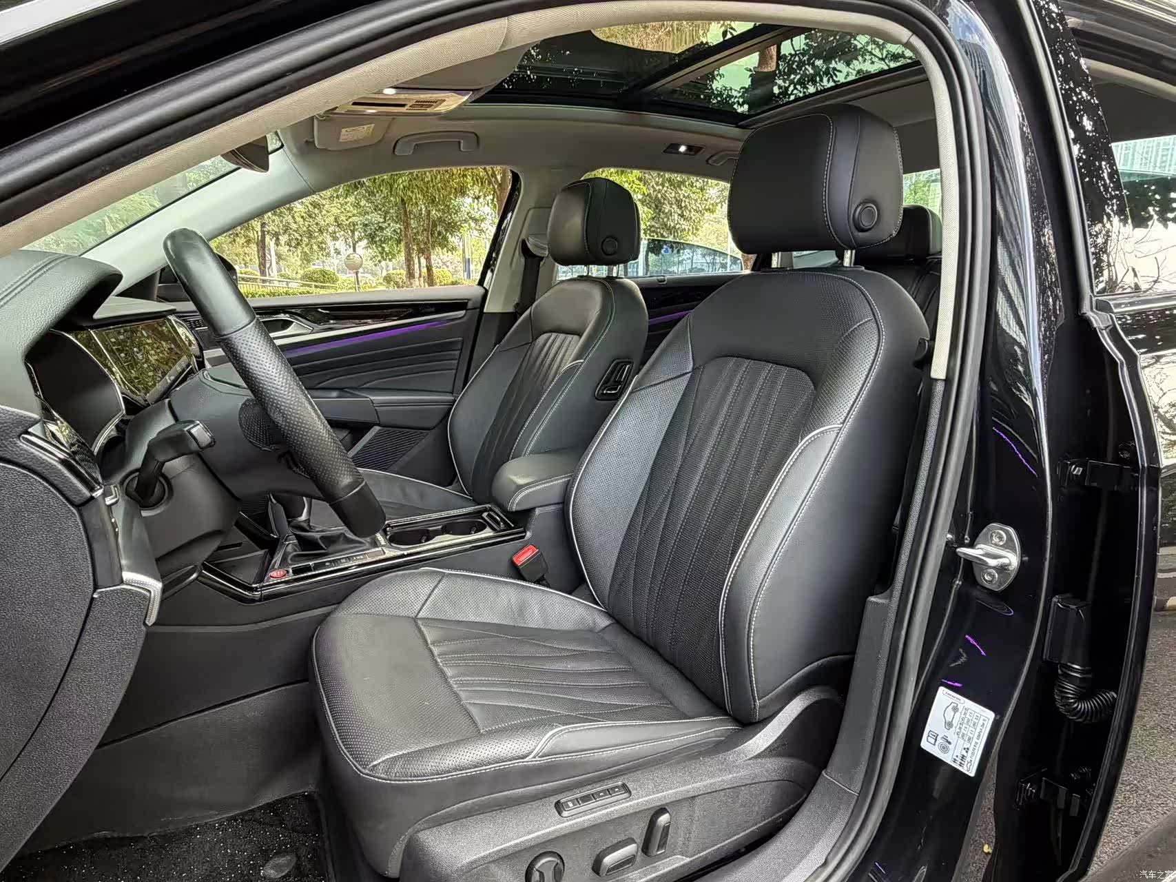 Volkswagen Passat, 2023 9