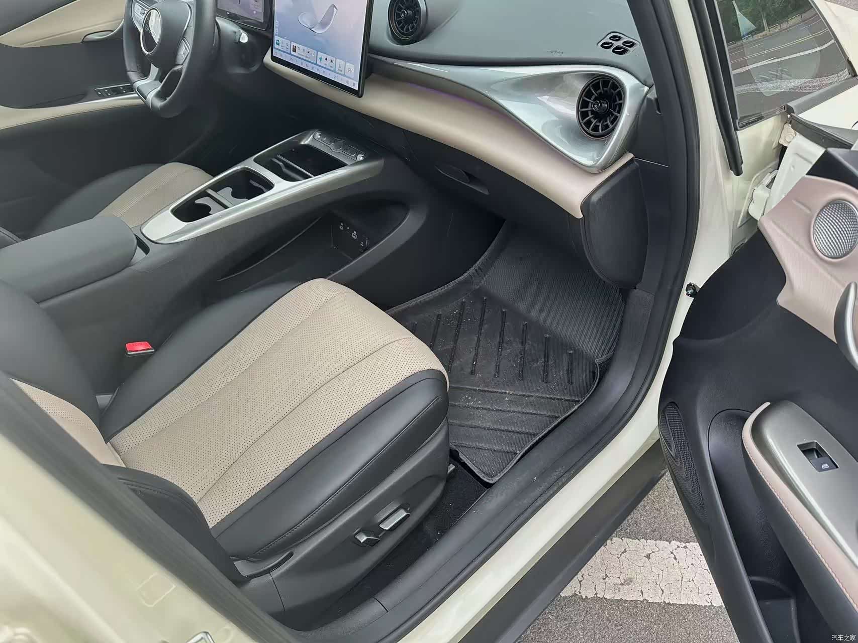 BYD Dolphin, 2025 13