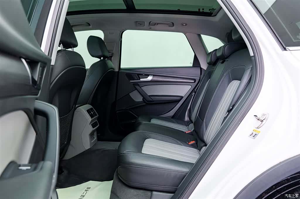 Audi Q5L, 2018 12