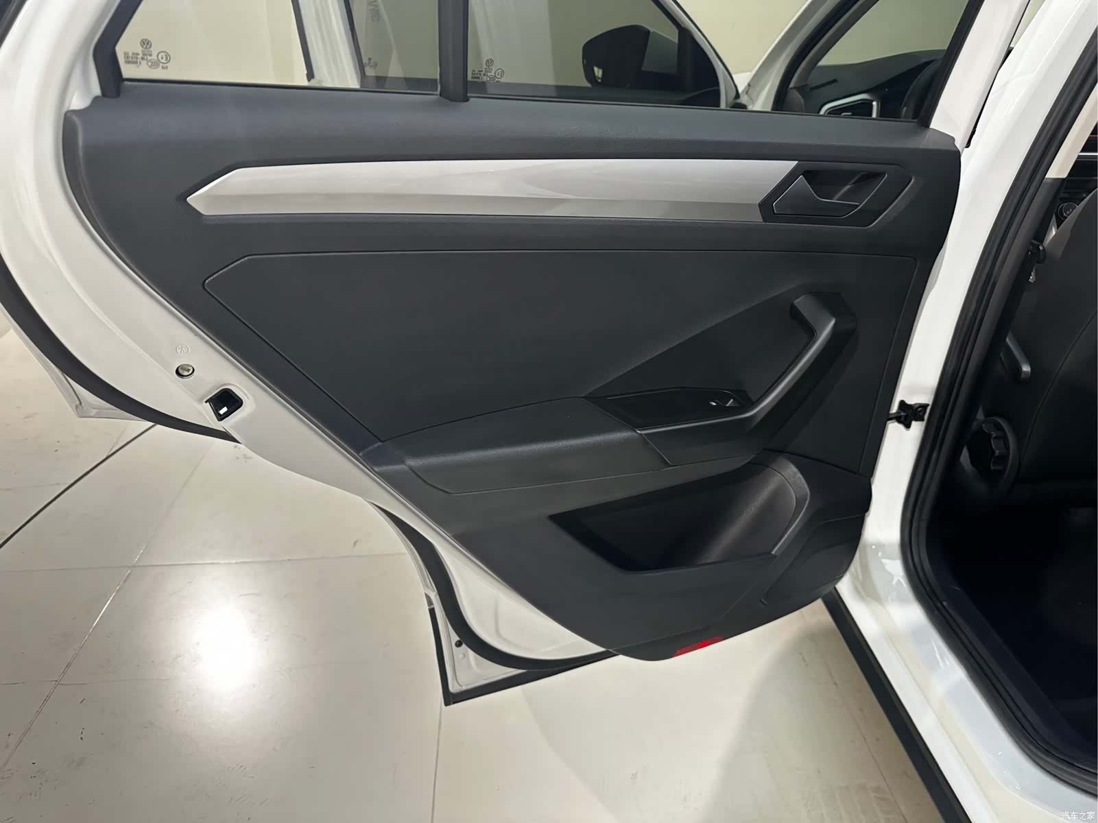 Volkswagen T-ROC, 2022 22