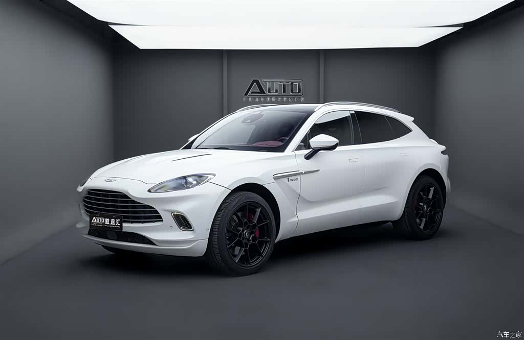 Aston Martin DBX