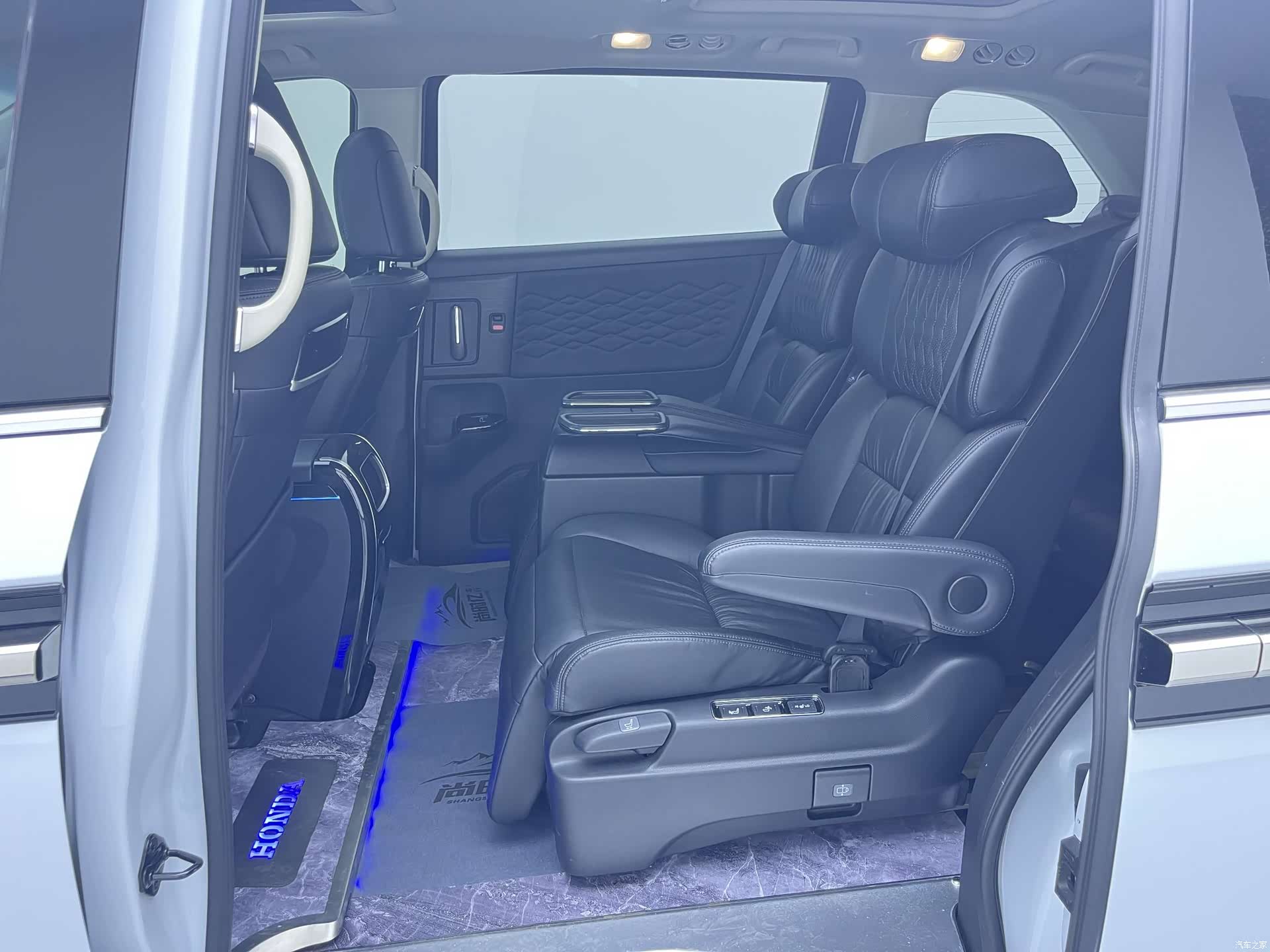 Honda Elysion, 2024 13