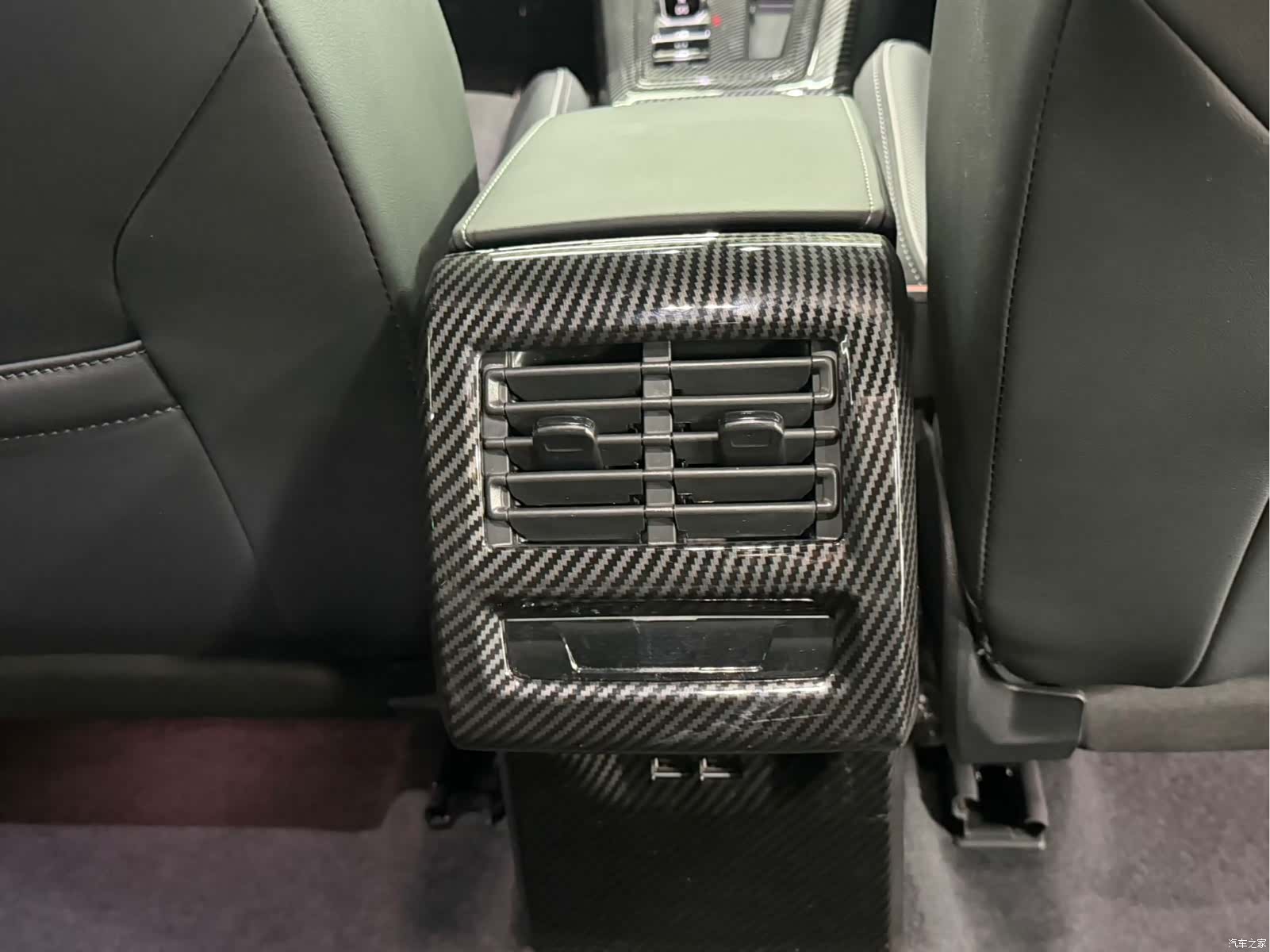 Volkswagen Golf, 2023 13