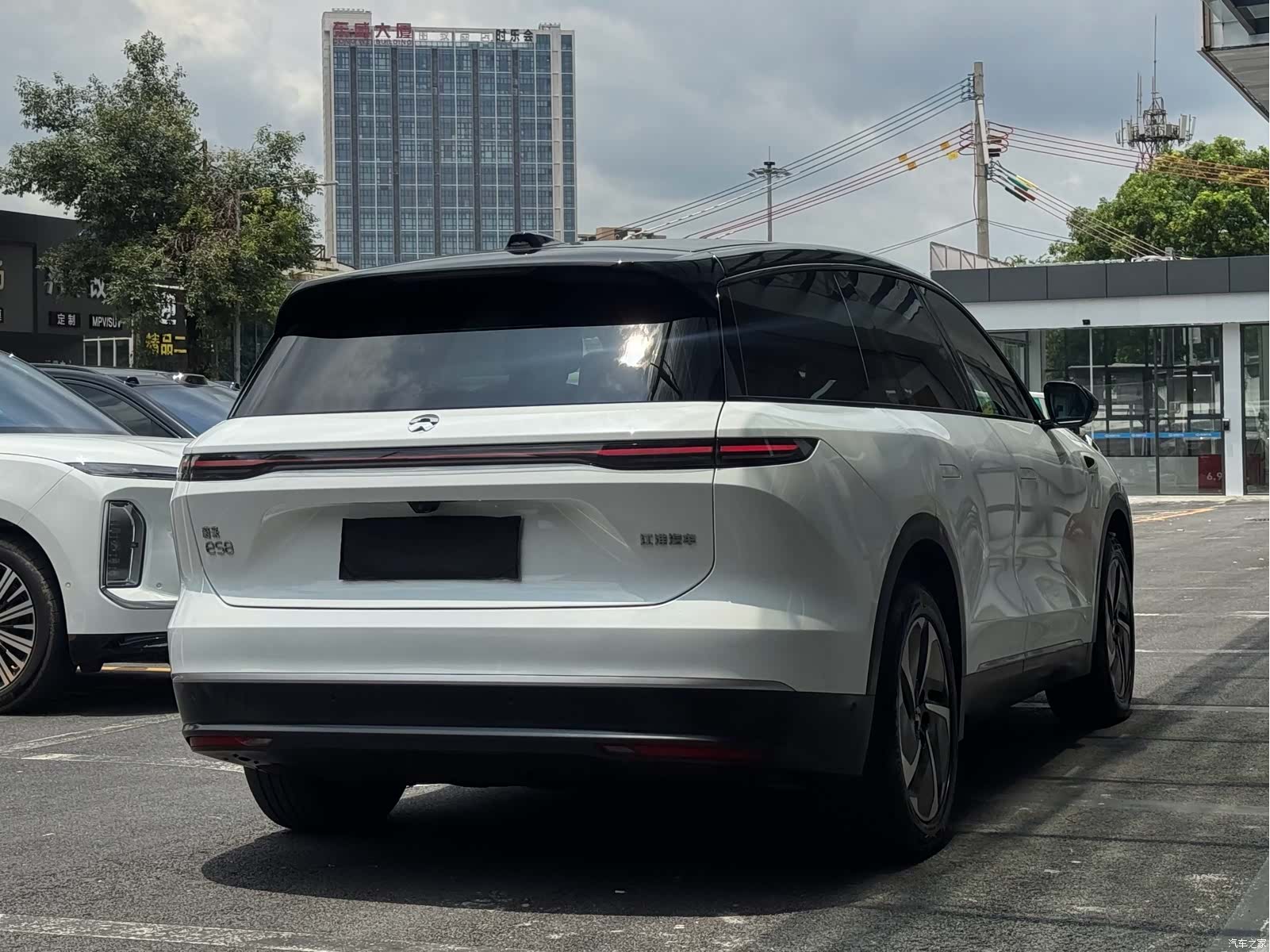 NIO ES8, 2023 8