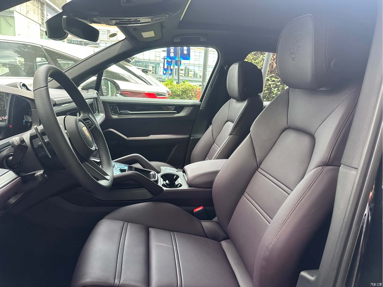 Porsche Cayenne, 2025 6