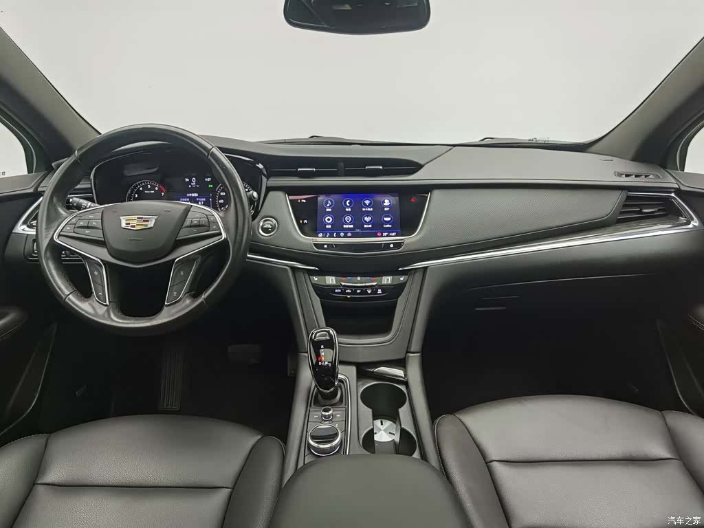Cadillac XT5, 2022 все фото