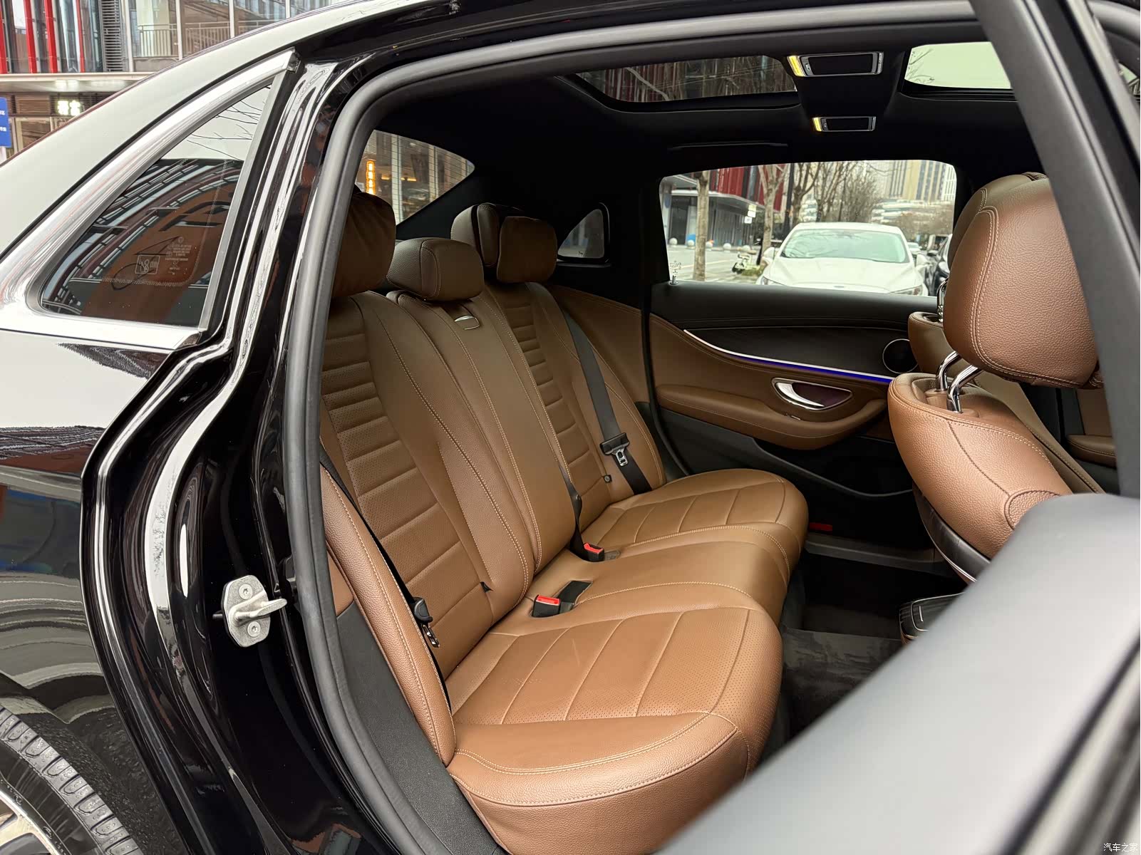 Mercedes-Benz E-Class, 2021 13