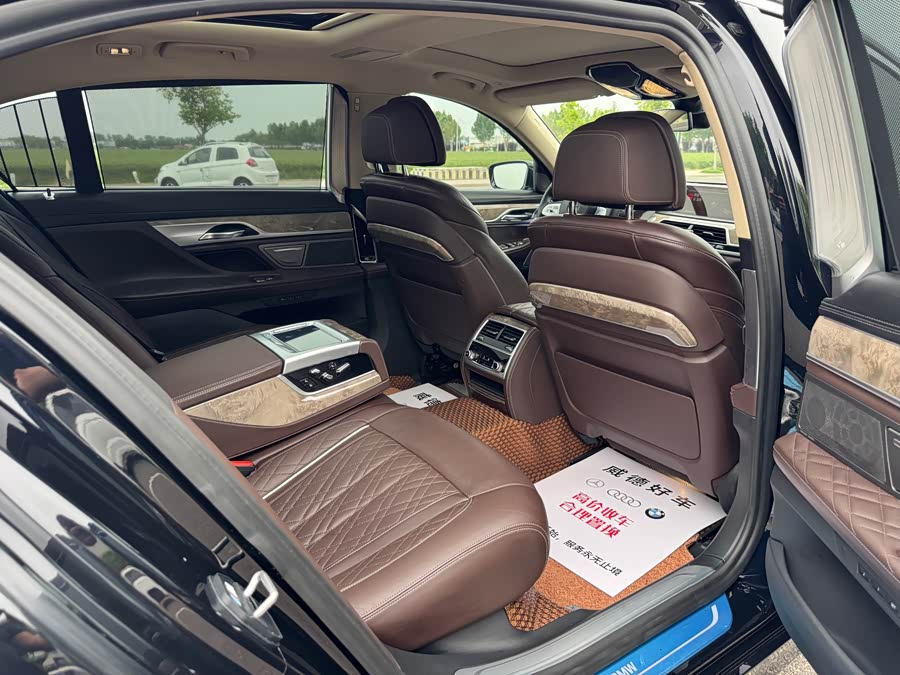 BMW 7-Series 2019, фото 14