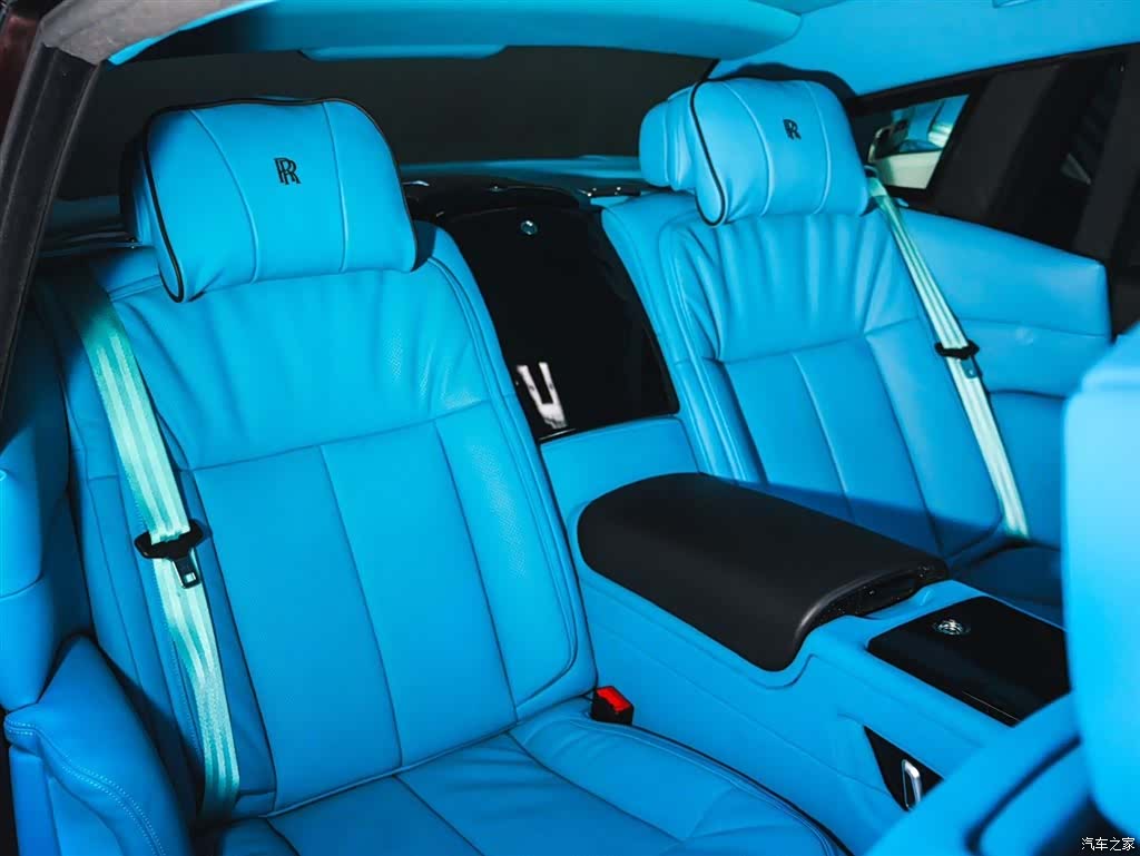 Rolls-Royce Phantom, 2007 6