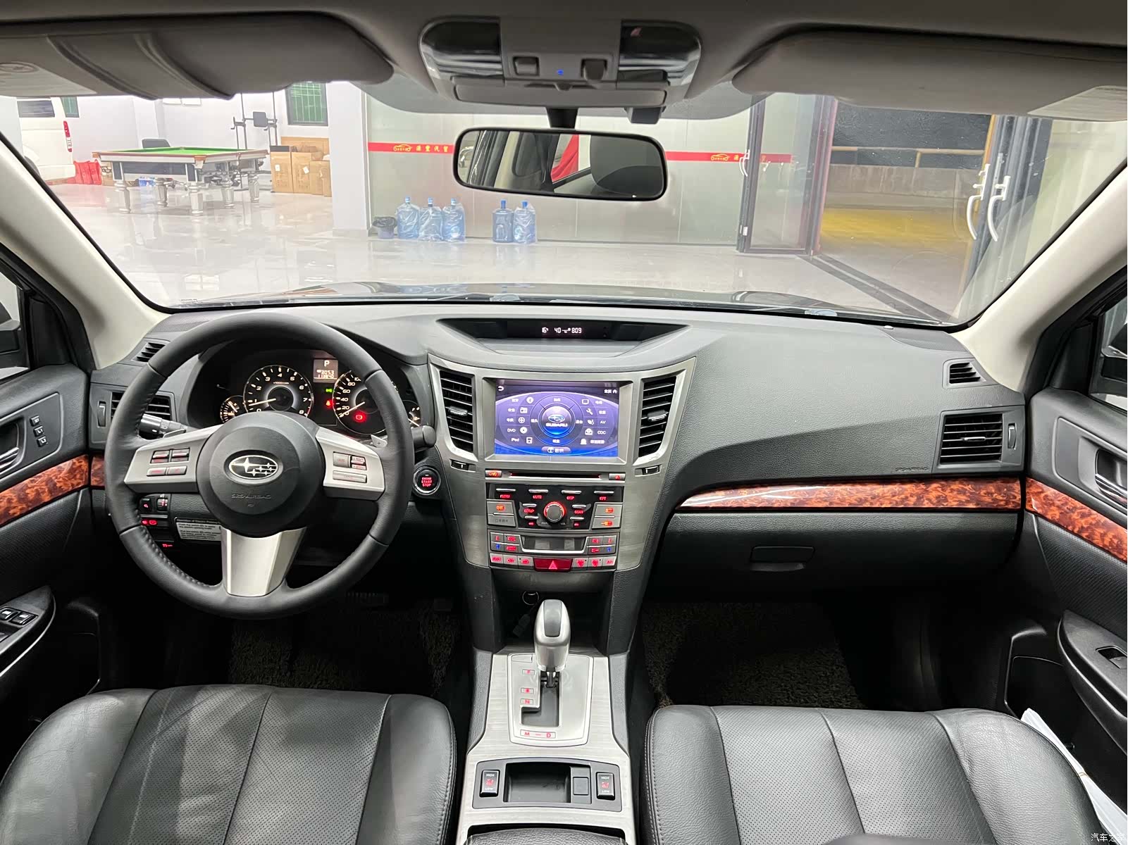 Subaru Legacy, 2011 10