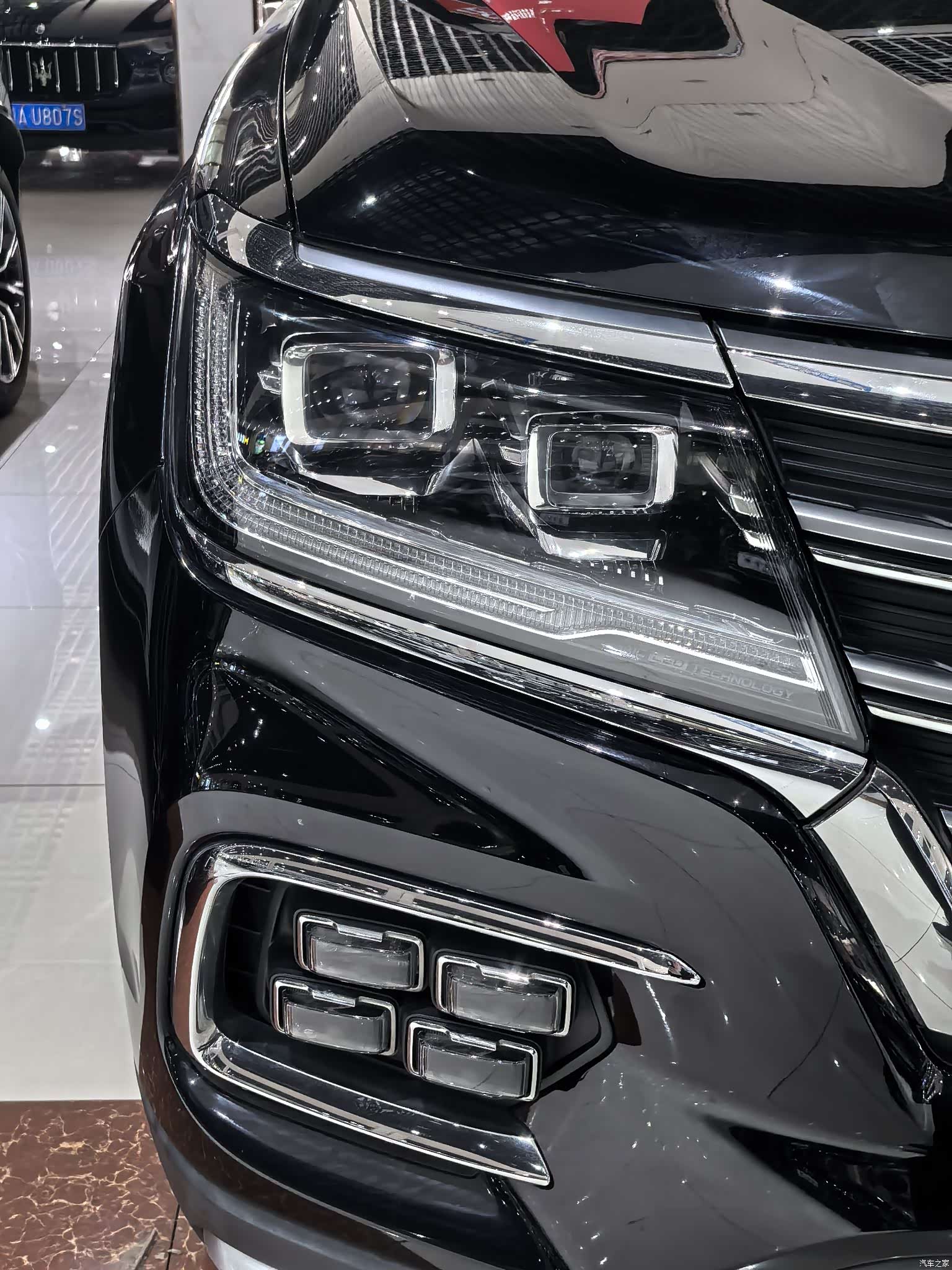 Roewe RX8, 2018 4