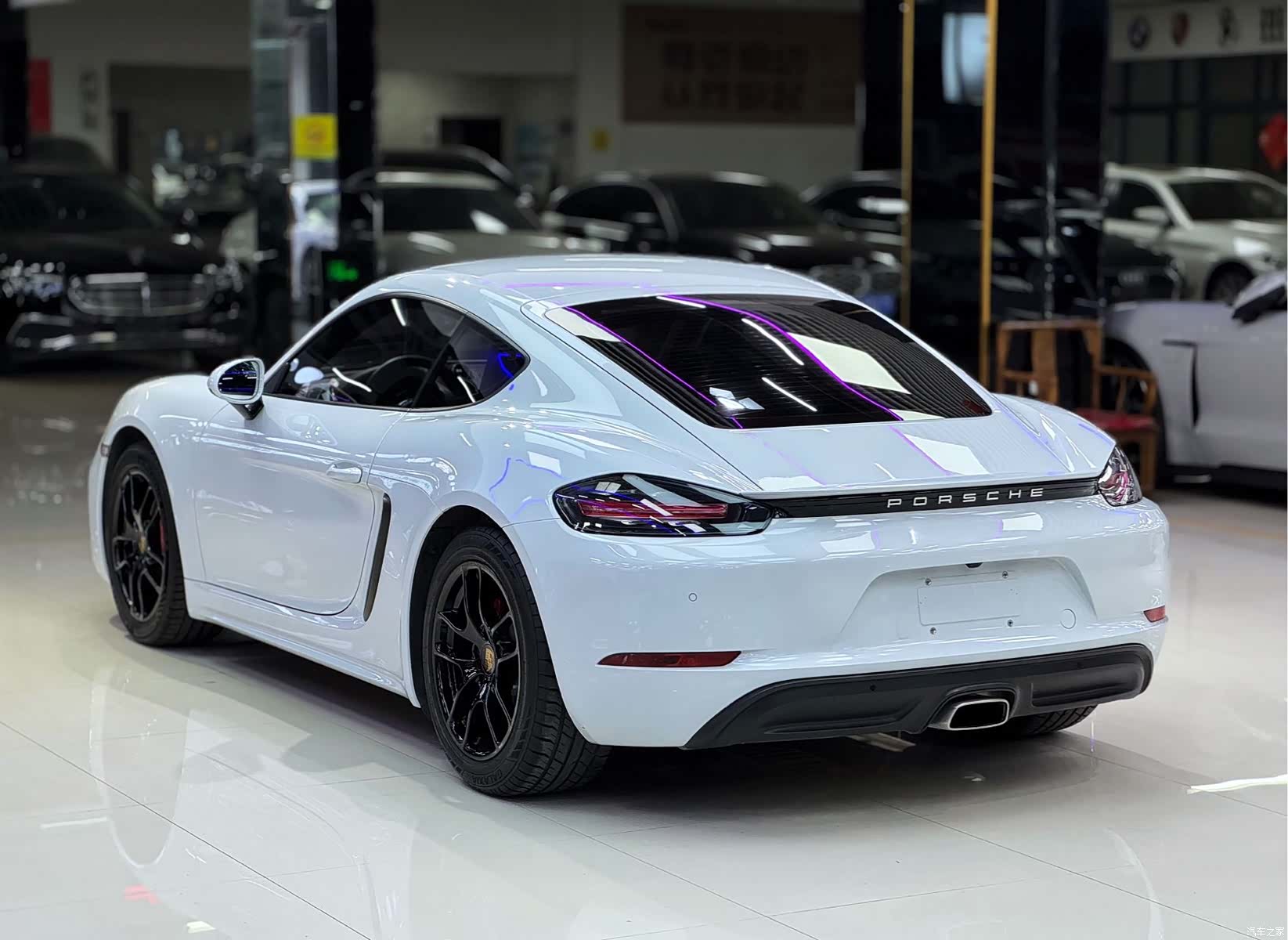 Porsche Cayman, 2019 12